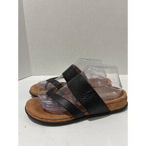 Vionic Womesn Marvina slide sandal with black leather straps and a cork sole sz